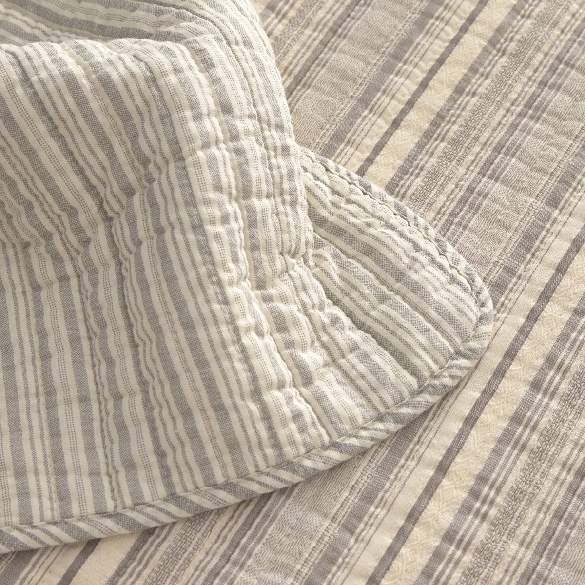 Colcha reversible algodón rayas Inra - Image 3