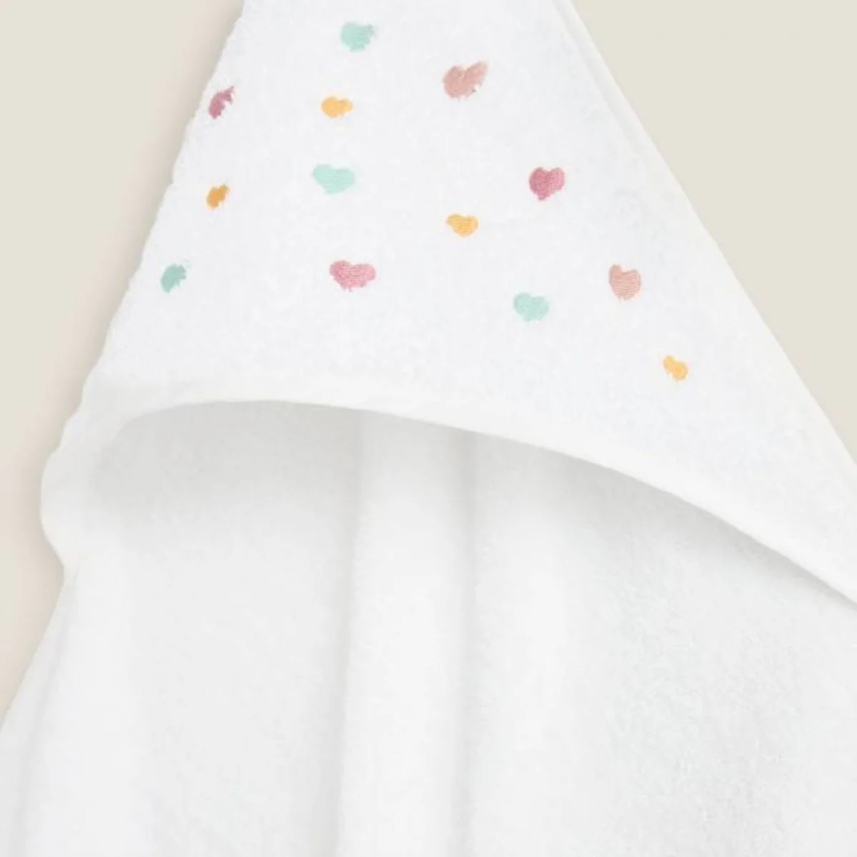Toalla de baño con capucha corazones Cuoriti - Image 4