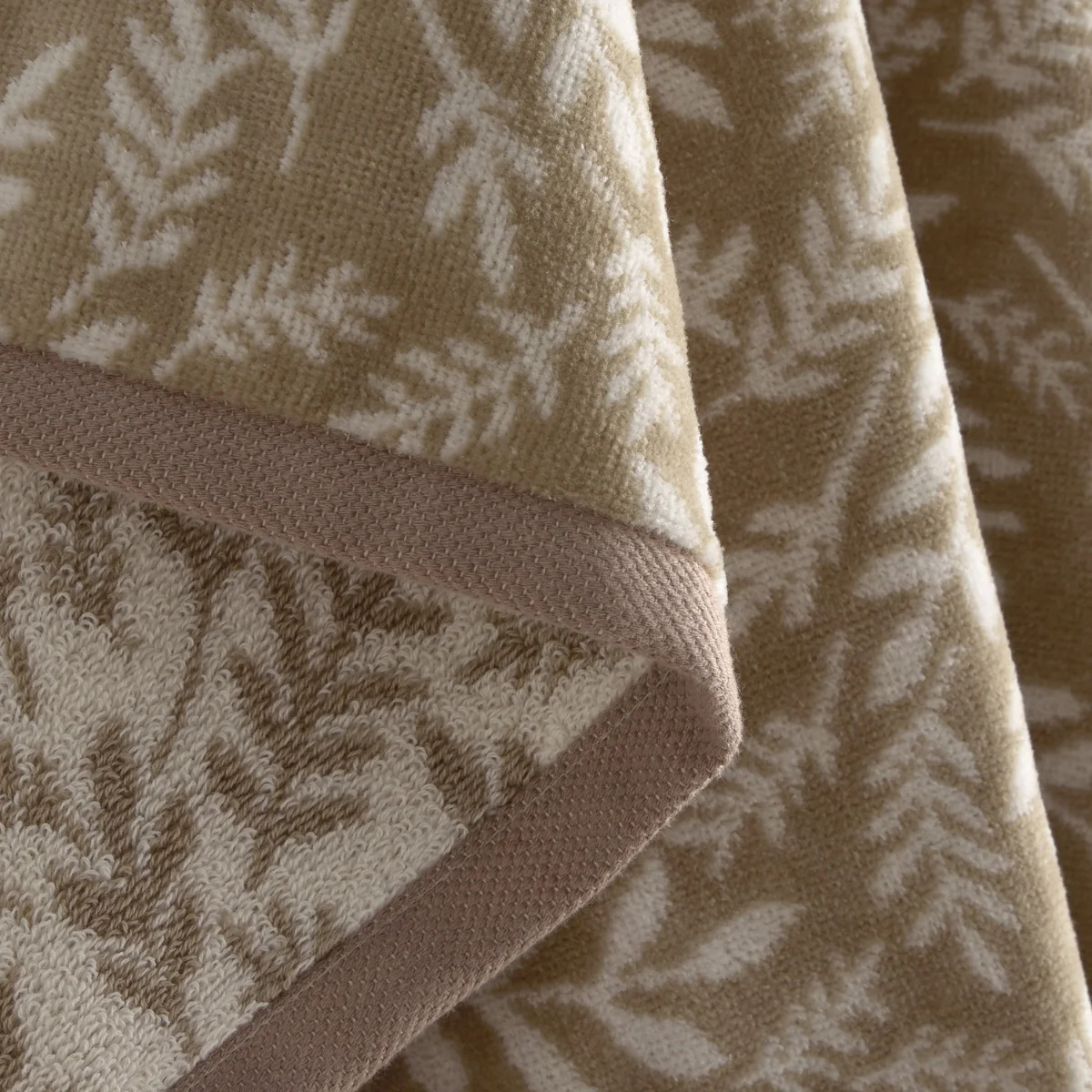 Toalla de baño algodón jacquard floral Homle - Image 3